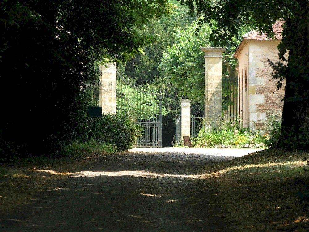 Chateau Les Farcies Du Pech Bergerac Exterior photo